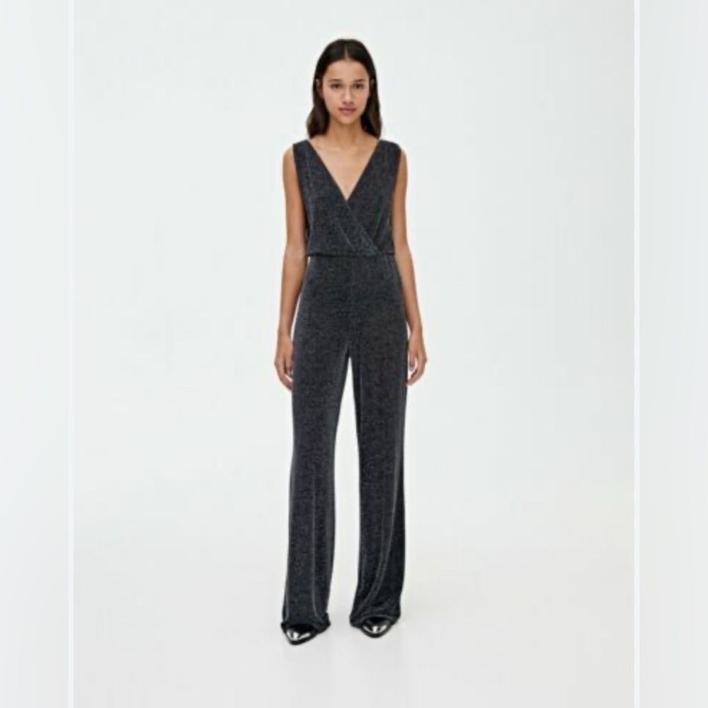 Pull&Bear Sleeveless Shimmering Charcoal Jumpsuit.      Size-X-Large